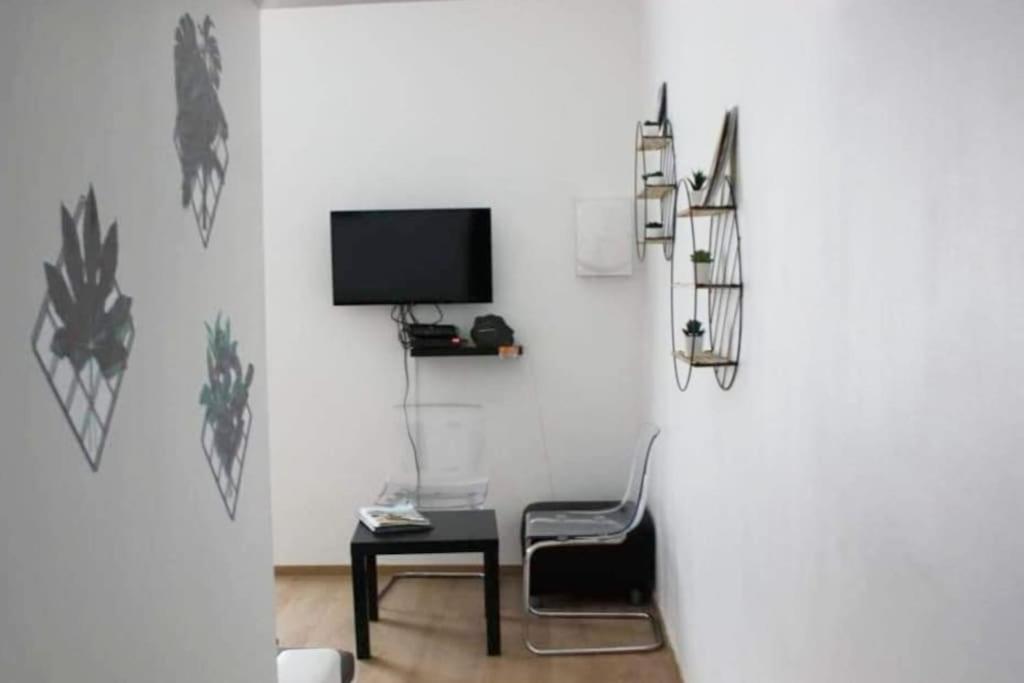 Au Coeur De Saint Chamas Apartment Exterior photo